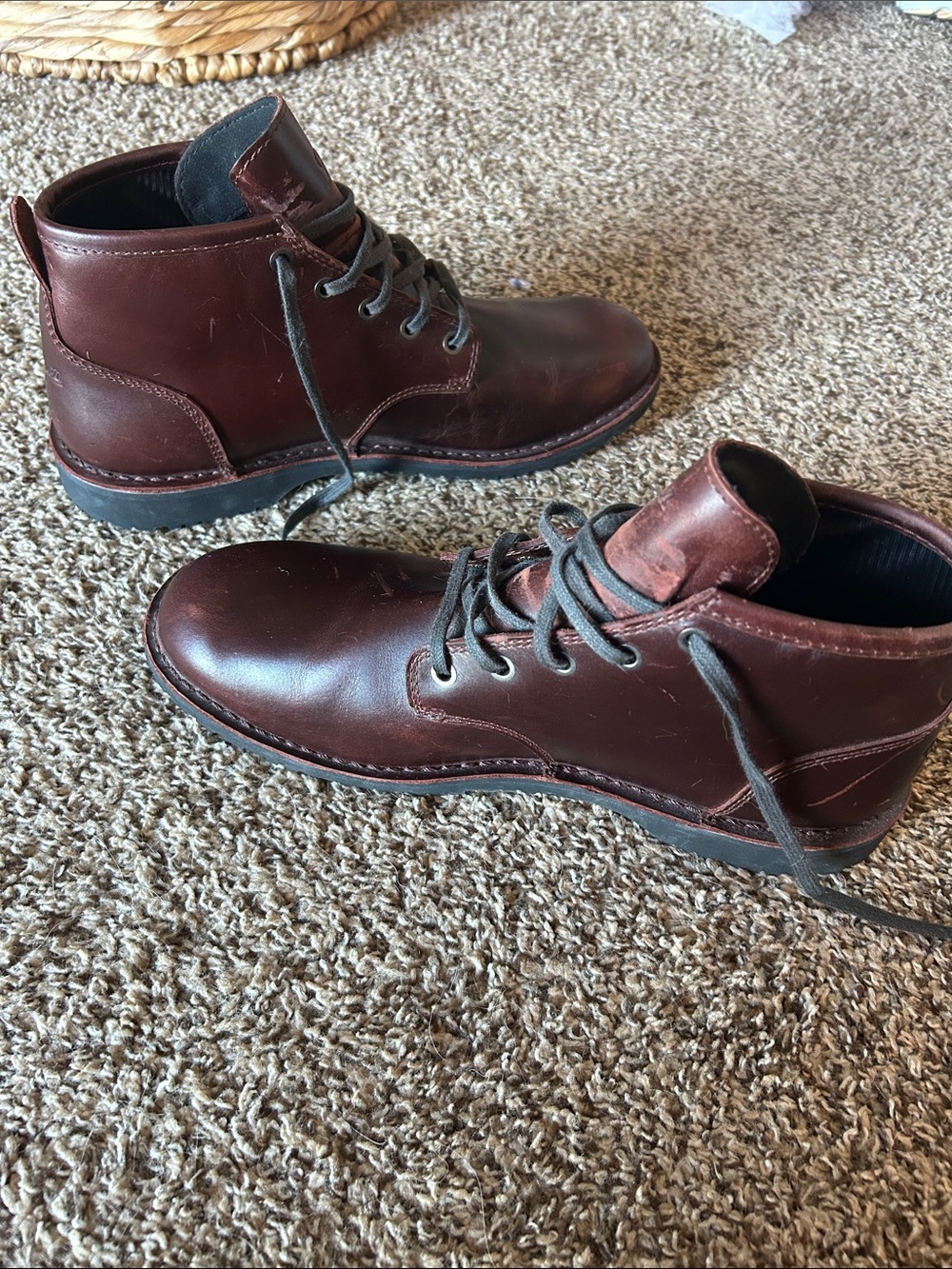 Danner Men's Wolf Creek Chukka Boots in Burgundy Brown - Picture 3 of 5